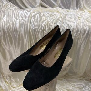 Salvatore Ferragamo Black Heels Timeless Elegance